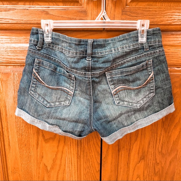 “So” jean shorts - Picture 2 of 3